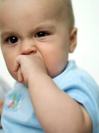 Mẹo hay trị tưa lưỡi cho trẻ