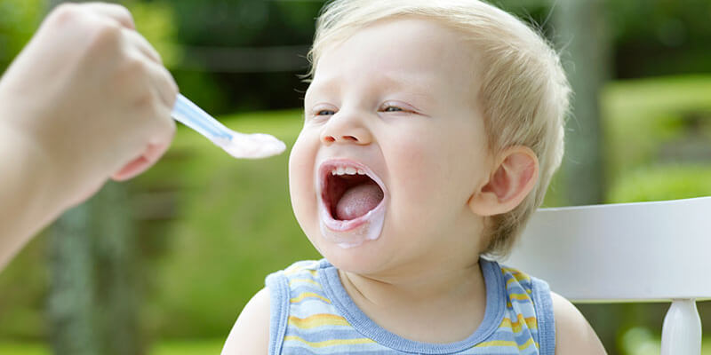 Công dụng của sữa chua đối với trẻ sơ sinh